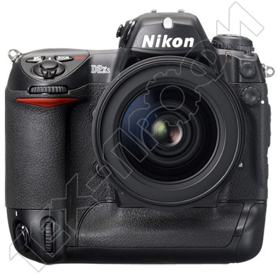 ������ Nikon D2Xs